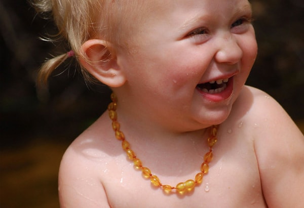AMBER TEETHING NECKLACE