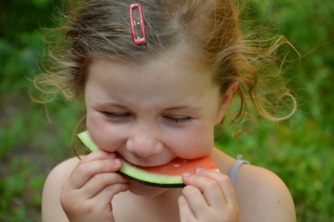 Fussy Kids, Power Struggles and Simplifying Family Meals thumbnail